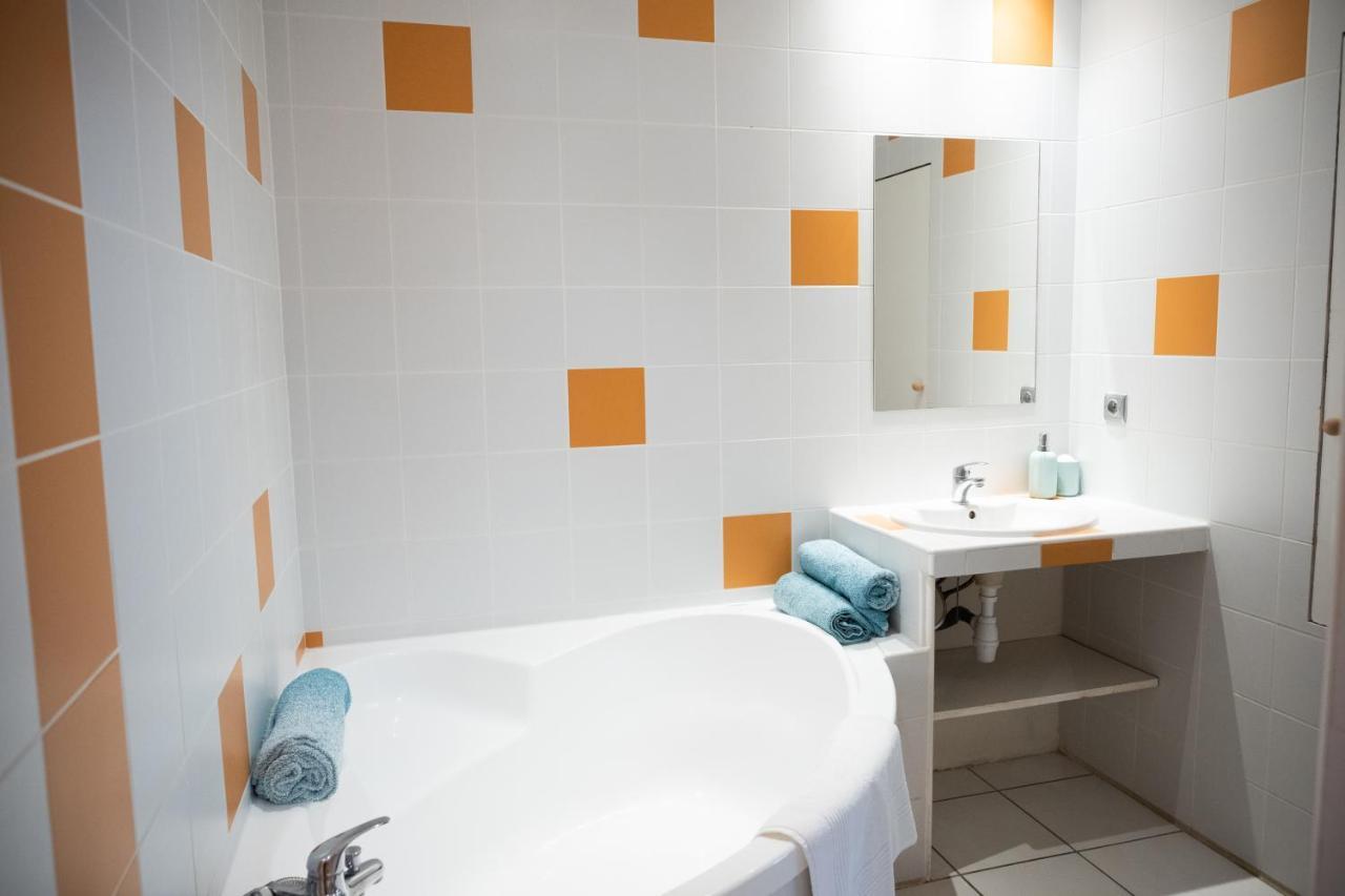 Colorzen - Confortable Lumineux Netflix - Appart Pezenas Centre Εξωτερικό φωτογραφία